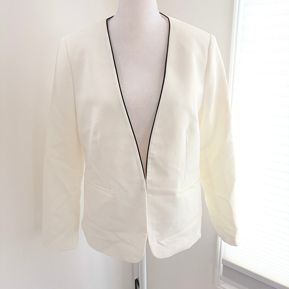 Banana Republic NEW Blazer 6 Minimalist White Black Trim Collarless Open Front
